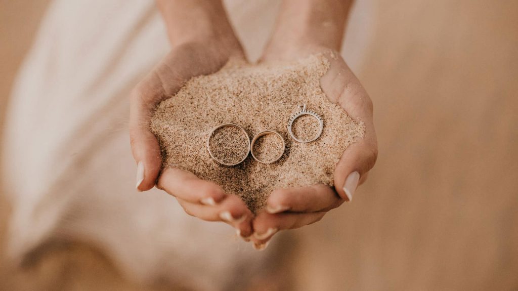 
Weddings rings		